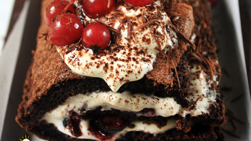 Chocolate Cranberry Meringue Roulade